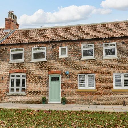 The Grooms Cottage York Bagian luar foto