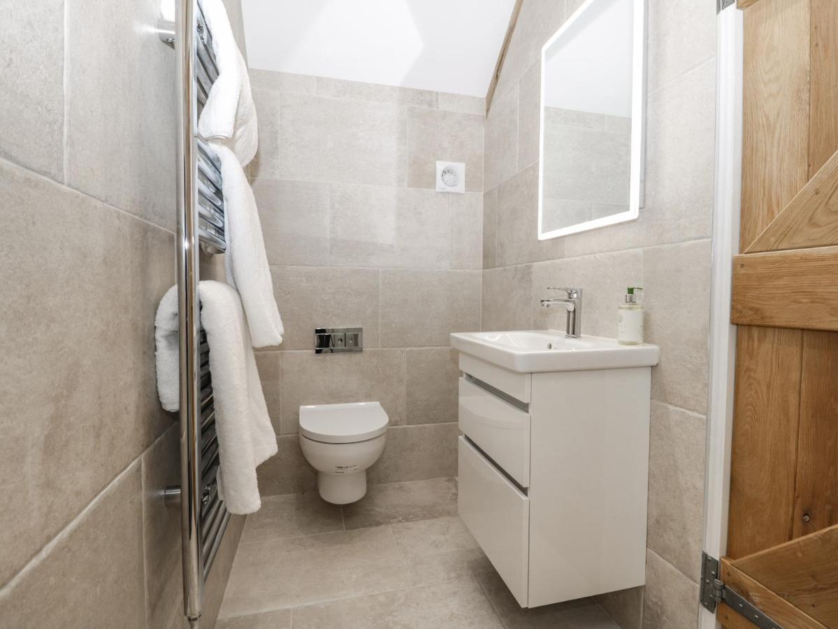 The Grooms Cottage York Bagian luar foto