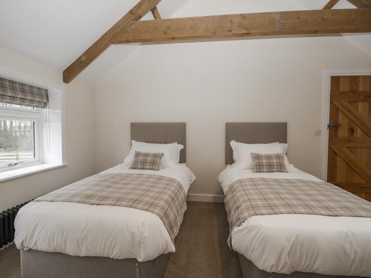 The Grooms Cottage York Bagian luar foto