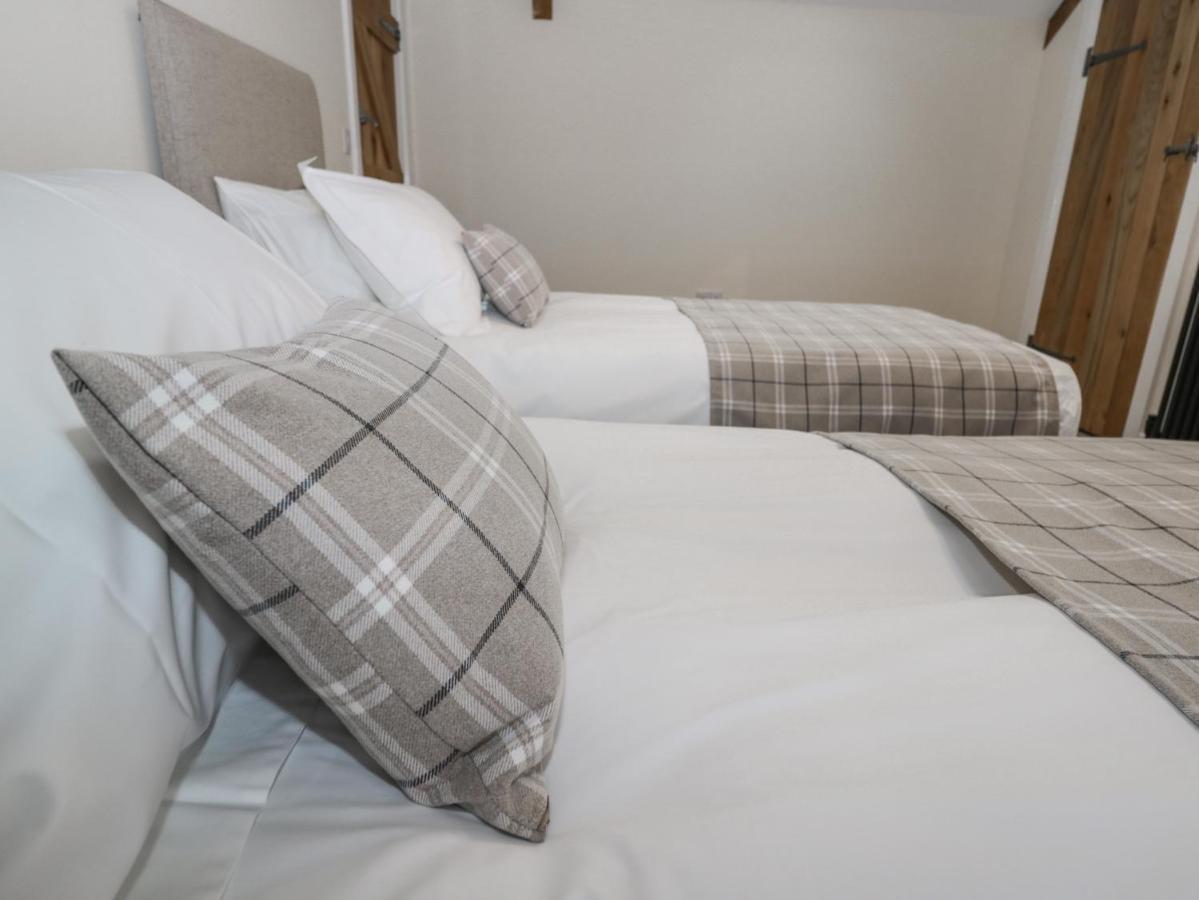 The Grooms Cottage York Bagian luar foto